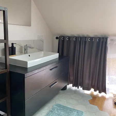 Petit Maison